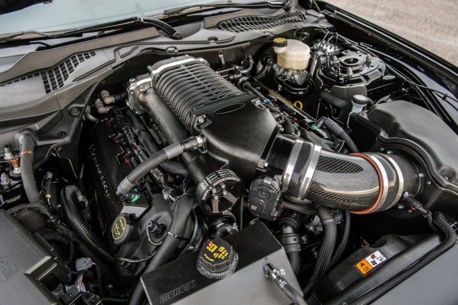 2016 Ford Mustang Hennessey HPE800 25th Anniversary engine