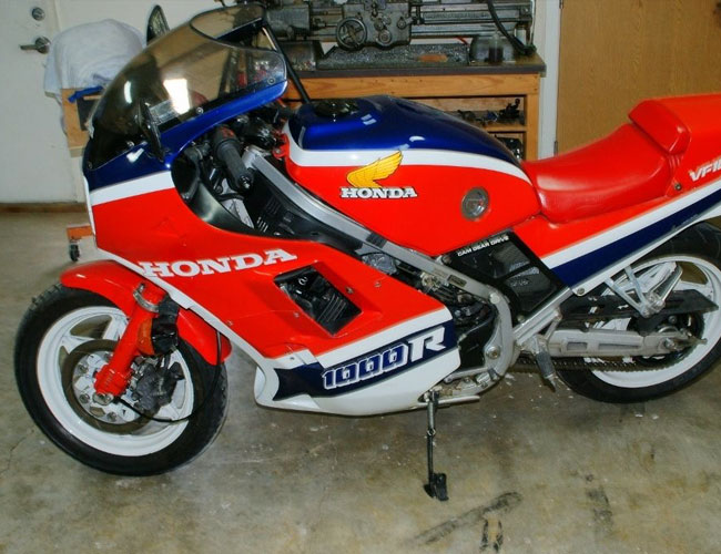 vintage-superbike-gear-patrol-honda-1000r