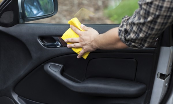 7 easy steps to cleaning the interior of your car