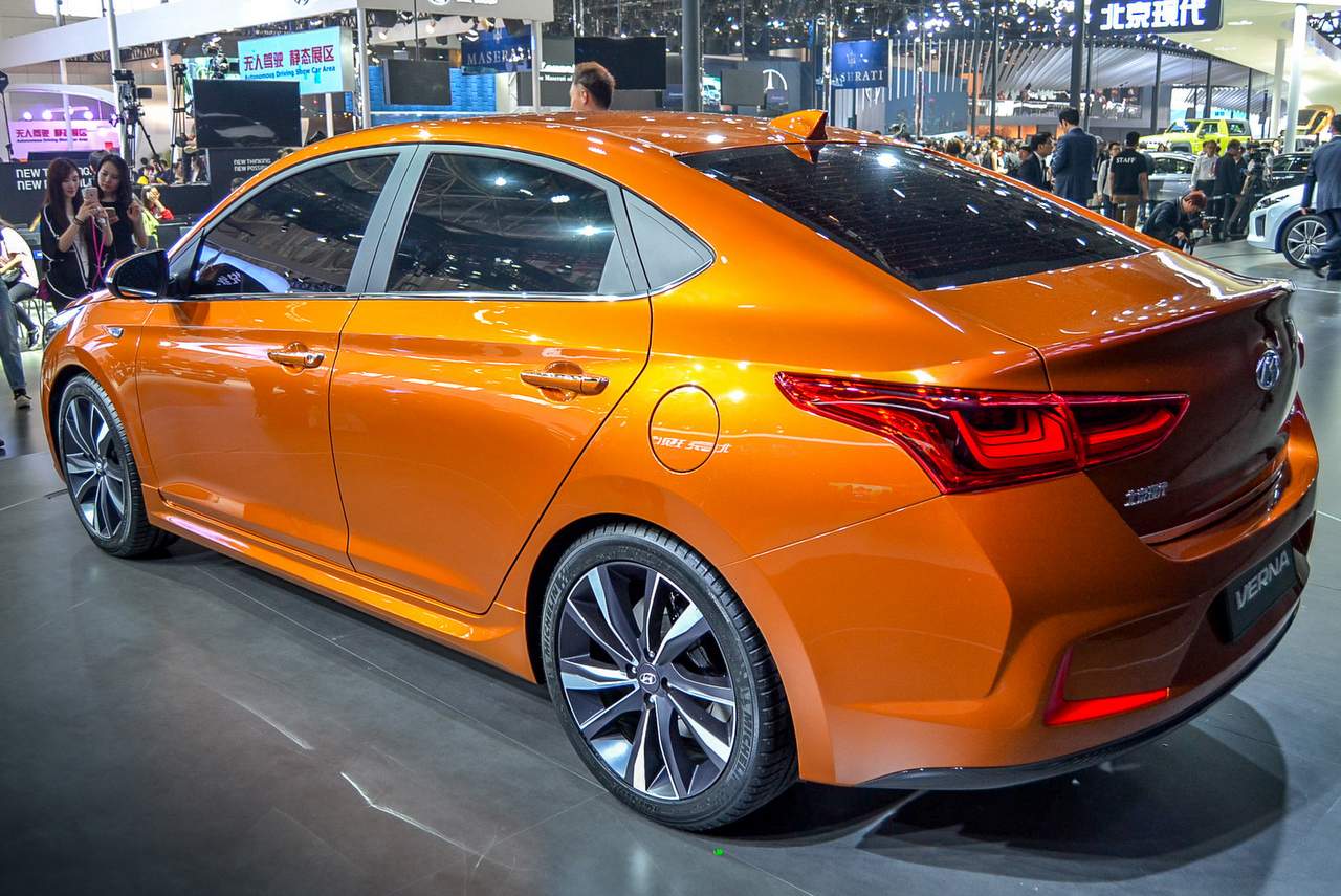 Hyundai Verna 2017 specification