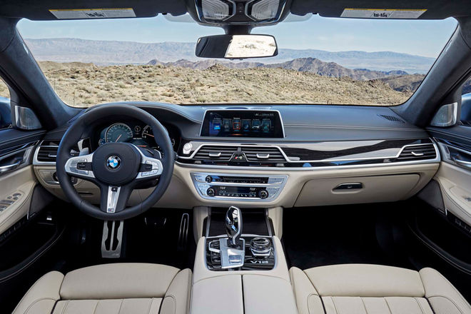 2017-BMW-M760i-xDrive-interior