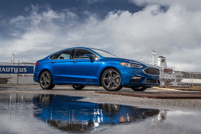 2017-Ford-Fusion-Sport-front-three-quarters