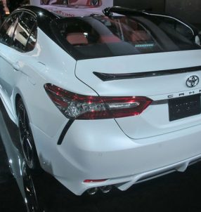 2018-Toyota-Camry-XSE-rear-three-quarters-1