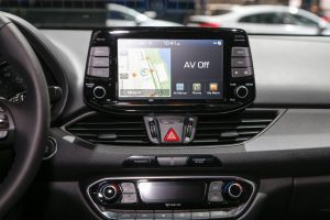 2018-Hyundai-Elantra-GT-hatchback-center-stack-screen